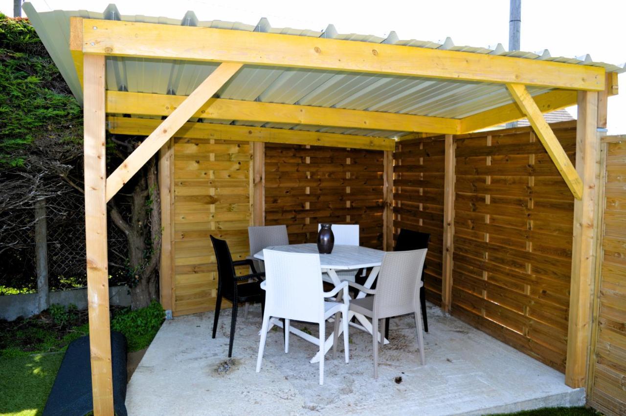 Le Chalet A Hub - Exterieur, Proche De La Plage Asnelles Exterior photo